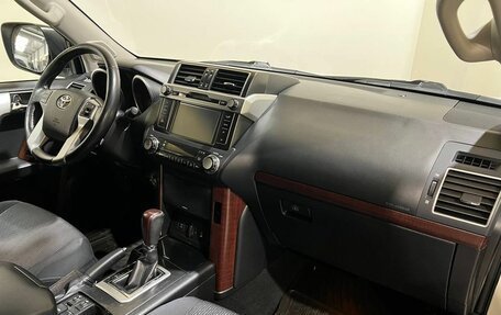 Toyota Land Cruiser Prado 150 рестайлинг 2, 2014 год, 3 250 000 рублей, 21 фотография