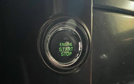 Toyota Land Cruiser Prado 150 рестайлинг 2, 2014 год, 3 250 000 рублей, 39 фотография