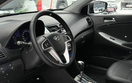 Hyundai Solaris II рестайлинг, 2011 год, 660 000 рублей, 14 фотография