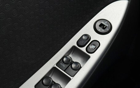 Hyundai Solaris II рестайлинг, 2011 год, 660 000 рублей, 19 фотография