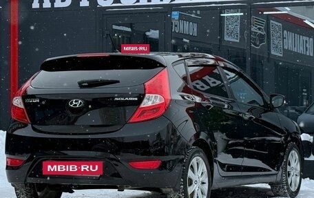 Hyundai Solaris II рестайлинг, 2011 год, 660 000 рублей, 12 фотография