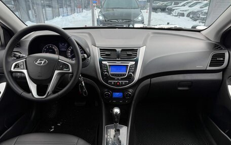 Hyundai Solaris II рестайлинг, 2011 год, 660 000 рублей, 21 фотография