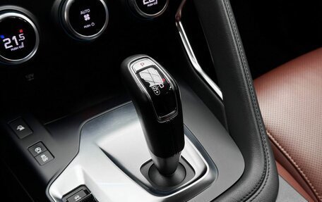 Jaguar E-Pace, 2018 год, 3 179 000 рублей, 16 фотография