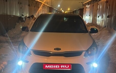 KIA Rio IV, 2019 год, 820 000 рублей, 3 фотография