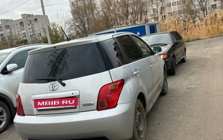 Toyota Ist II, 2004 год, 550 000 рублей, 3 фотография