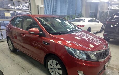 KIA Rio III рестайлинг, 2014 год, 870 000 рублей, 2 фотография