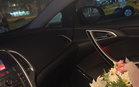 Opel Astra J, 2014 год, 1 270 000 рублей, 10 фотография