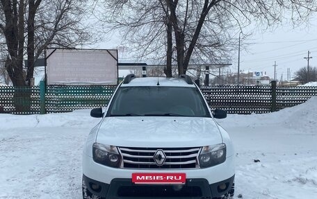Renault Duster I рестайлинг, 2014 год, 949 000 рублей, 2 фотография