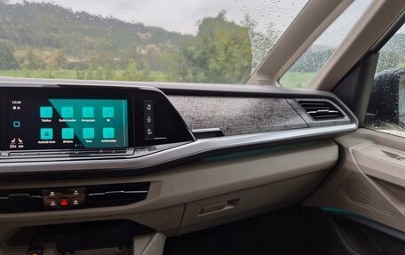 Volkswagen Multivan, 2023 год, 5 400 000 рублей, 9 фотография