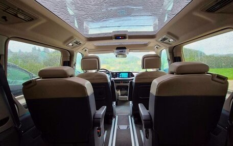 Volkswagen Multivan, 2023 год, 5 400 000 рублей, 13 фотография