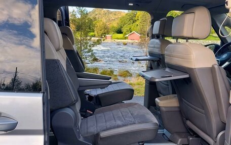 Volkswagen Multivan, 2023 год, 5 400 000 рублей, 12 фотография