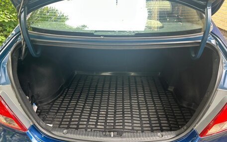 Hyundai Solaris II рестайлинг, 2016 год, 13 фотография