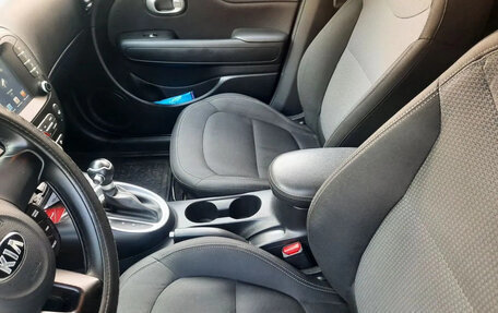 KIA Soul II рестайлинг, 2017 год, 1 600 000 рублей, 9 фотография