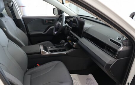 Toyota RAV4, 2025 год, 4 950 000 рублей, 17 фотография