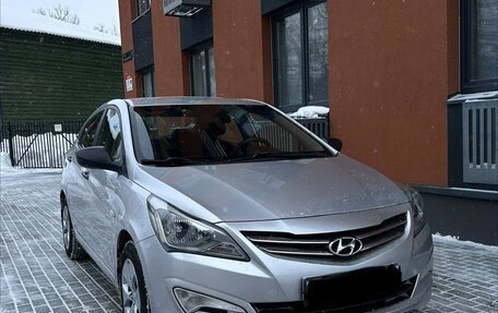 Hyundai Solaris II рестайлинг, 2014 год, 840 000 рублей, 1 фотография