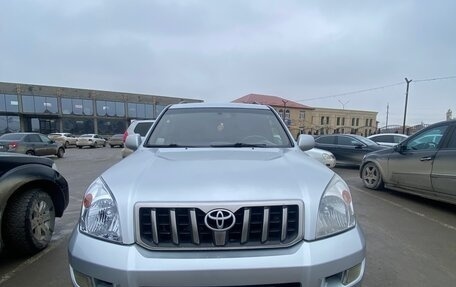Toyota Land Cruiser Prado 120 рестайлинг, 2008 год, 2 350 000 рублей, 2 фотография
