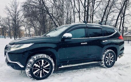 Mitsubishi Pajero Sport III рестайлинг, 2017 год, 2 430 000 рублей, 7 фотография