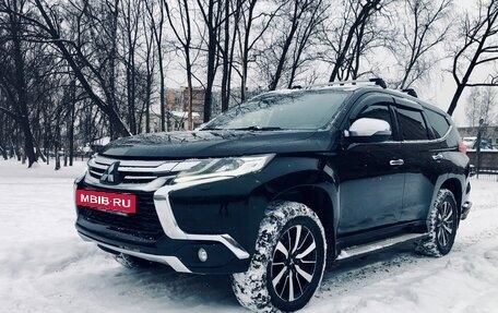 Mitsubishi Pajero Sport III рестайлинг, 2017 год, 2 430 000 рублей, 6 фотография