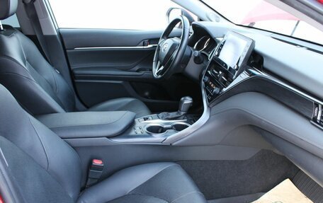 Toyota Camry, 2021 год, 3 050 000 рублей, 13 фотография