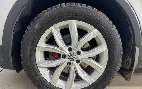 Volkswagen Tiguan II, 2018 год, 2 740 000 рублей, 10 фотография