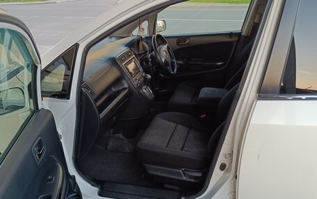 Honda Stream I рестайлинг, 2004 год, 600 000 рублей, 5 фотография