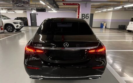 Mercedes-Benz E-Класс, 2023 год, 4 180 000 рублей, 4 фотография