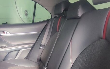 Toyota Camry, 2021 год, 3 300 000 рублей, 6 фотография