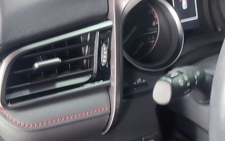 Toyota Camry, 2021 год, 3 300 000 рублей, 2 фотография