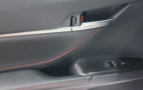 Toyota Camry, 2021 год, 3 300 000 рублей, 5 фотография