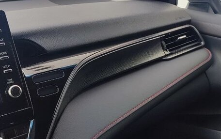 Toyota Camry, 2021 год, 3 300 000 рублей, 15 фотография