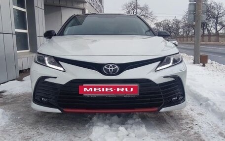 Toyota Camry, 2021 год, 3 300 000 рублей, 19 фотография