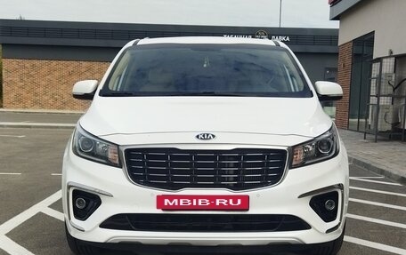 KIA Carnival III, 2020 год, 3 000 000 рублей, 2 фотография