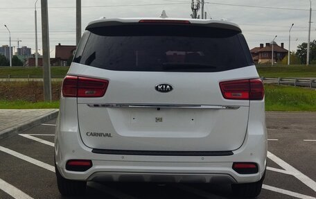 KIA Carnival III, 2020 год, 3 000 000 рублей, 5 фотография