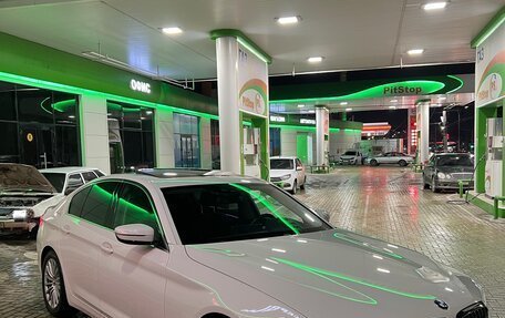 BMW 5 серия, 2019 год, 2 000 000 рублей, 3 фотография