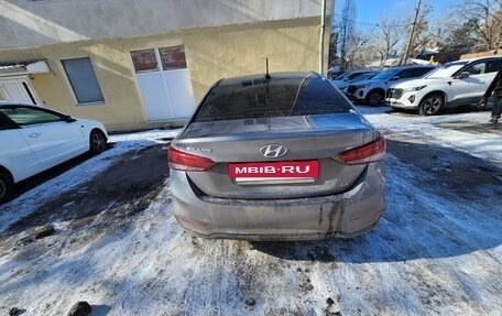 Hyundai Solaris II рестайлинг, 2018 год, 1 300 000 рублей, 7 фотография