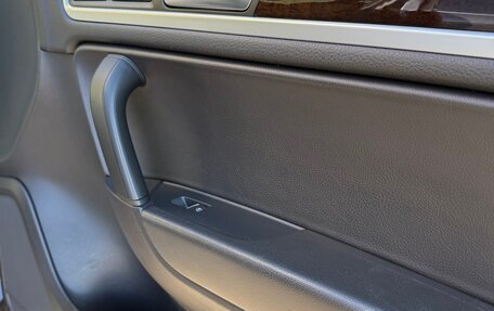 Volkswagen Touareg III, 2014 год, 2 950 000 рублей, 16 фотография