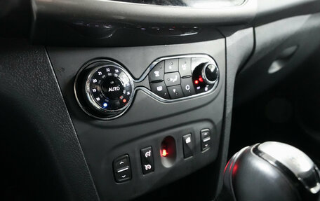 Renault Sandero II рестайлинг, 2017 год, 898 000 рублей, 18 фотография