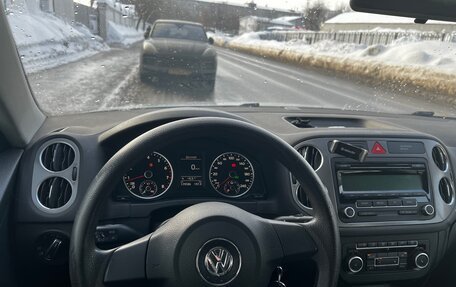 Volkswagen Tiguan I, 2011 год, 1 250 000 рублей, 2 фотография