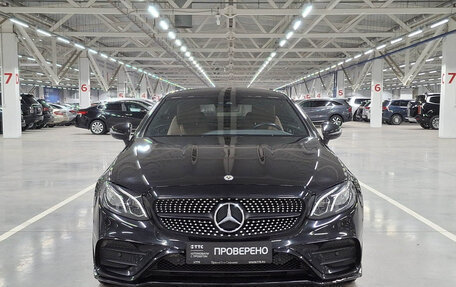 Mercedes-Benz E-Класс, 2018 год, 3 999 000 рублей, 2 фотография