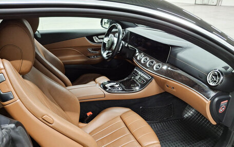 Mercedes-Benz E-Класс, 2018 год, 3 999 000 рублей, 13 фотография