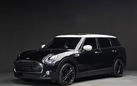 MINI Clubman, 2023 год, 2 400 000 рублей, 1 фотография