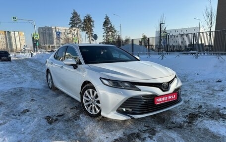 Toyota Camry, 2020 год, 2 850 000 рублей, 1 фотография
