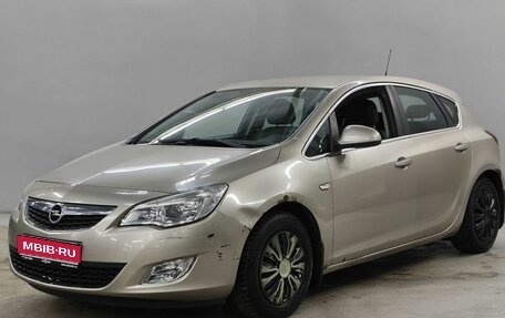 Opel Astra J, 2011 год, 520 000 рублей, 1 фотография