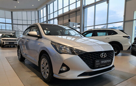 Hyundai Solaris II рестайлинг, 2021 год, 1 390 000 рублей, 3 фотография