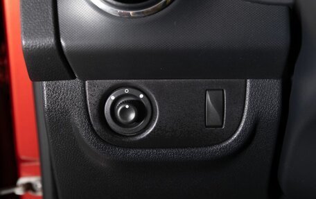 Renault Sandero II рестайлинг, 2016 год, 855 000 рублей, 17 фотография