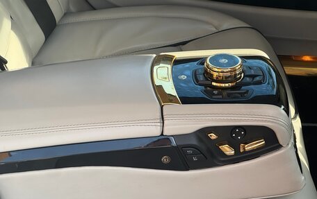 BMW 7 серия, 2012 год, 2 800 000 рублей, 17 фотография