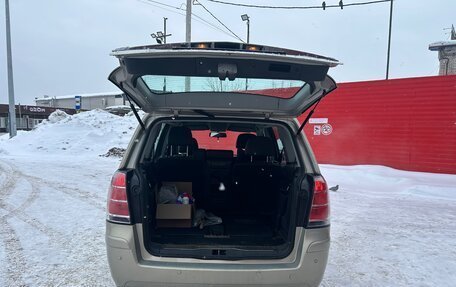 Opel Zafira B, 2007 год, 560 000 рублей, 23 фотография