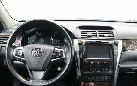 Toyota Camry, 2017 год, 2 550 000 рублей, 15 фотография