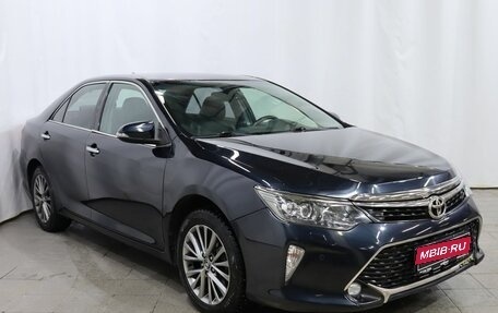 Toyota Camry, 2017 год, 2 550 000 рублей, 3 фотография