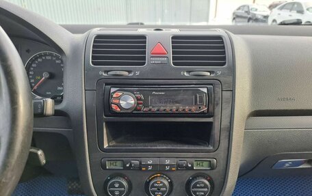 Volkswagen Golf V, 2007 год, 434 000 рублей, 18 фотография